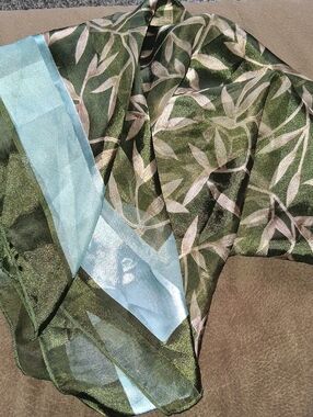Botanical leaf print Vintage Lg Square Scarf
